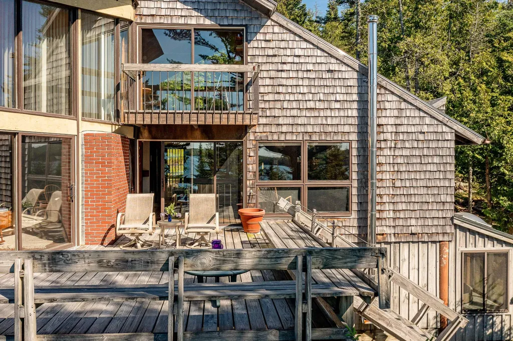 16 Modin Lane Penobscot ME 04476