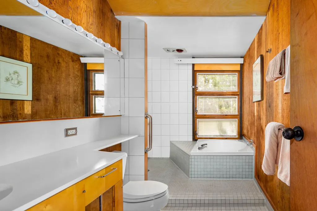 16 Modin Lane Penobscot ME 04476