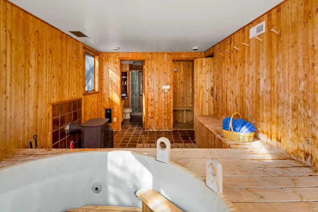 16 Modin Lane Penobscot ME 04476
