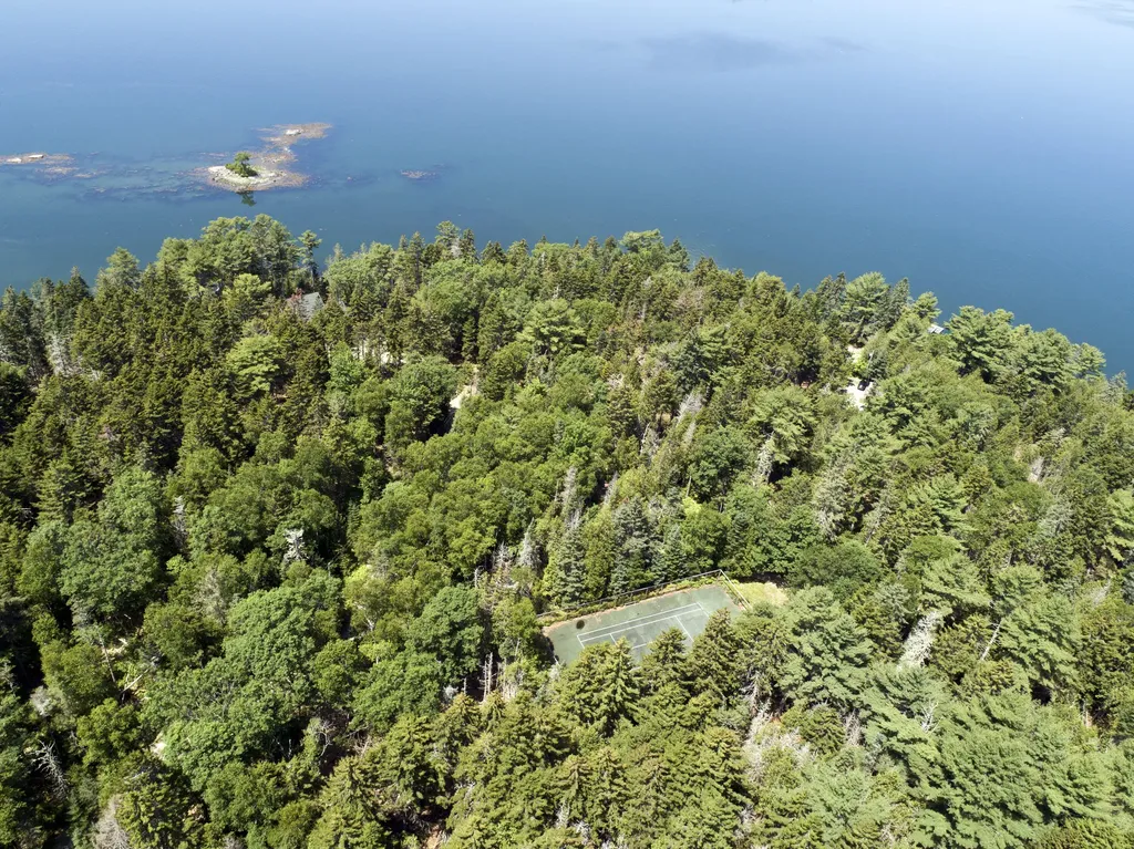 16 Modin Lane Penobscot ME 04476