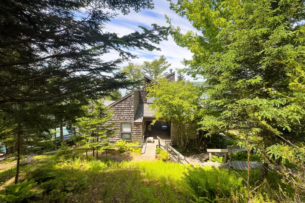 16 Modin Lane Penobscot ME 04476