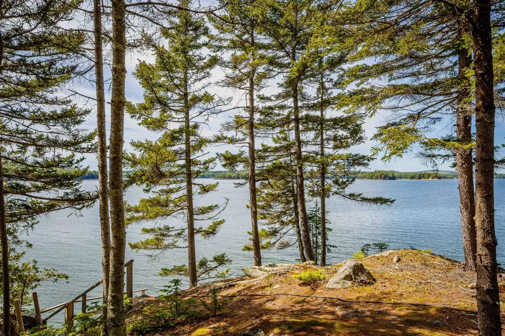 16 Modin Lane Penobscot ME 04476
