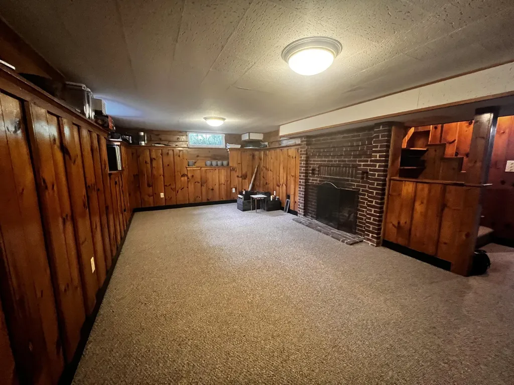 66 Howard Street Bangor ME 04401