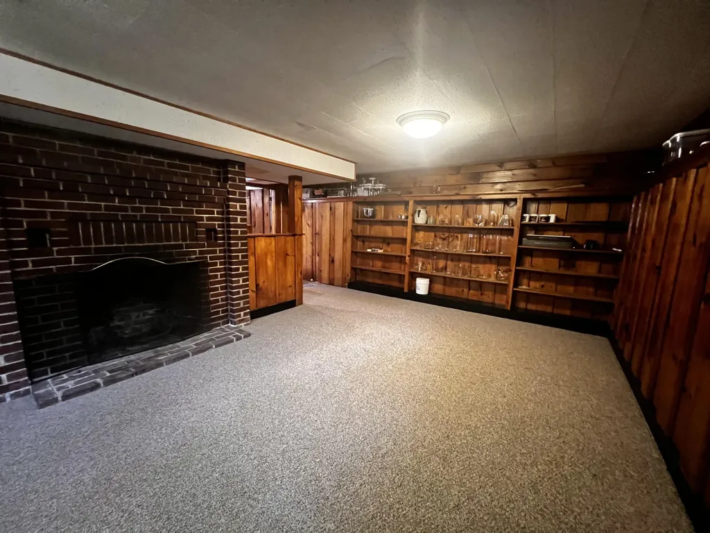 66 Howard Street Bangor ME 04401