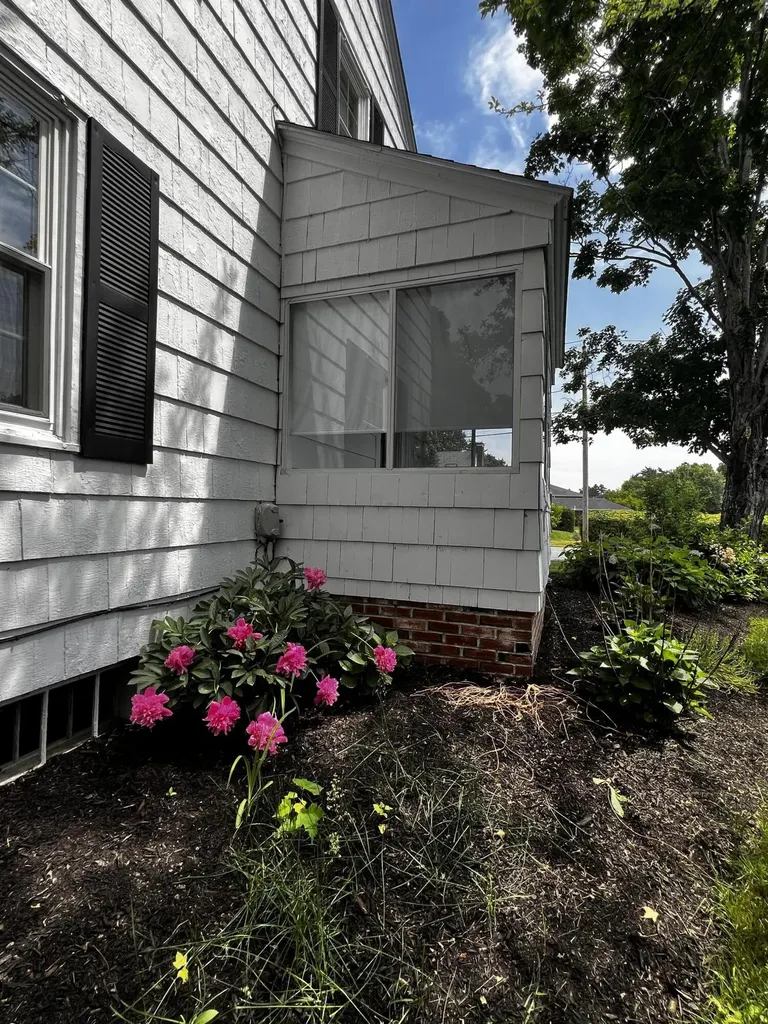 66 Howard Street Bangor ME 04401