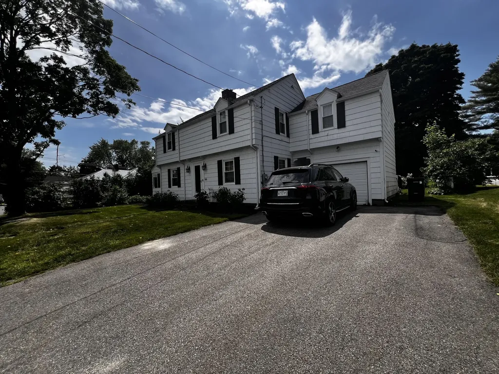 66 Howard Street Bangor ME 04401