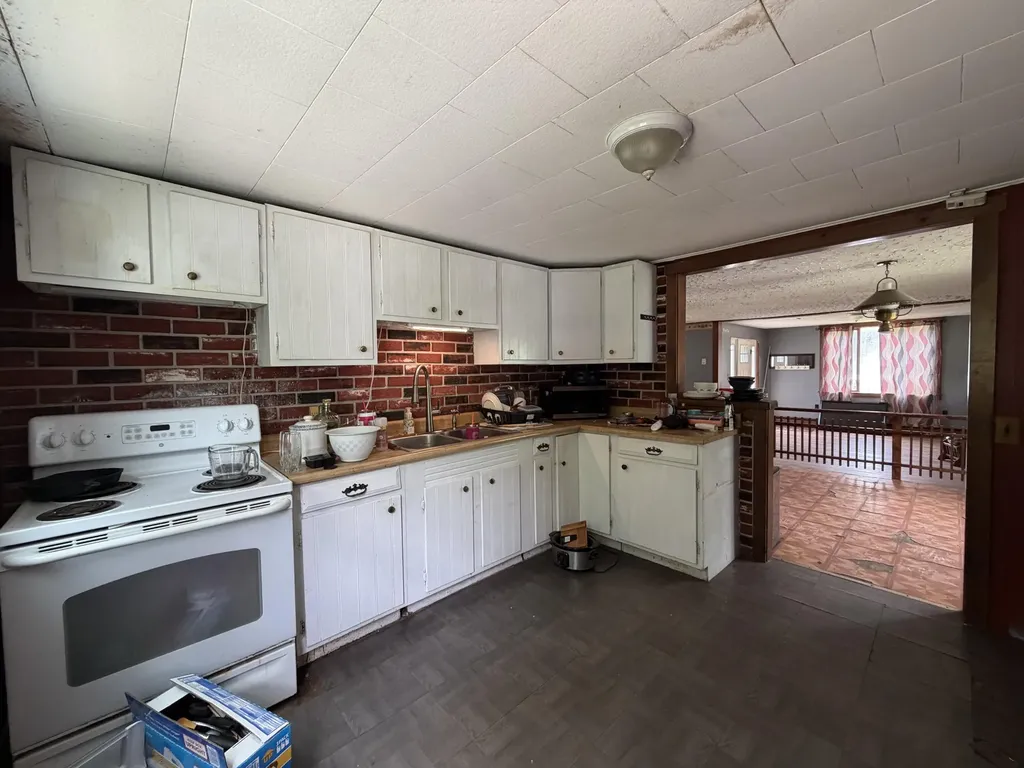 931 Oliver Hill Road Garland ME 04939