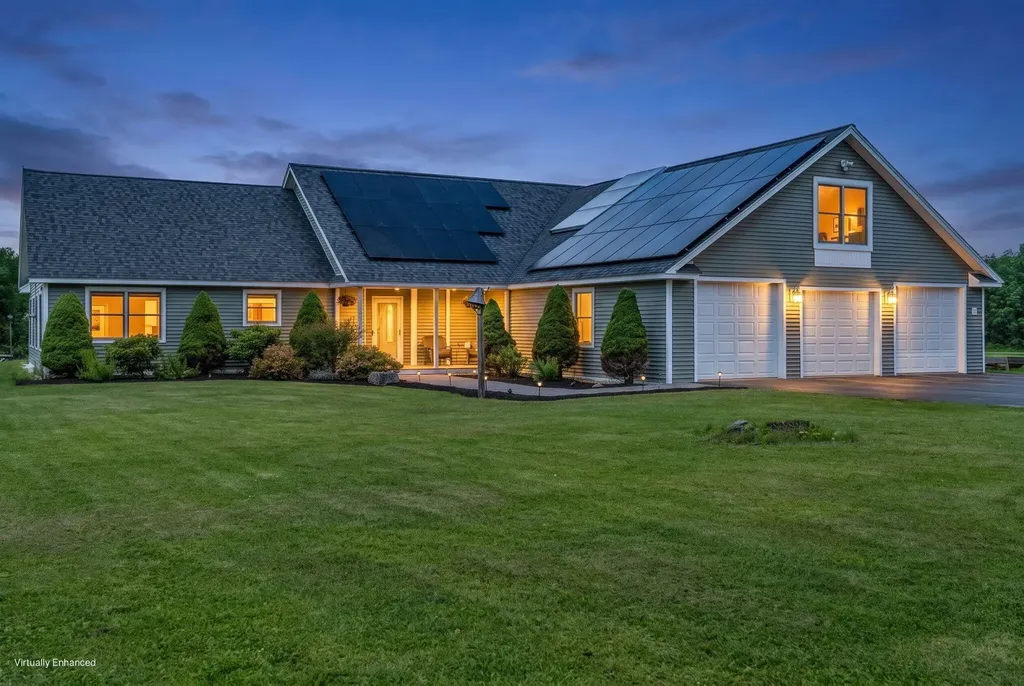18 Bailey Road Sidney ME 04330
