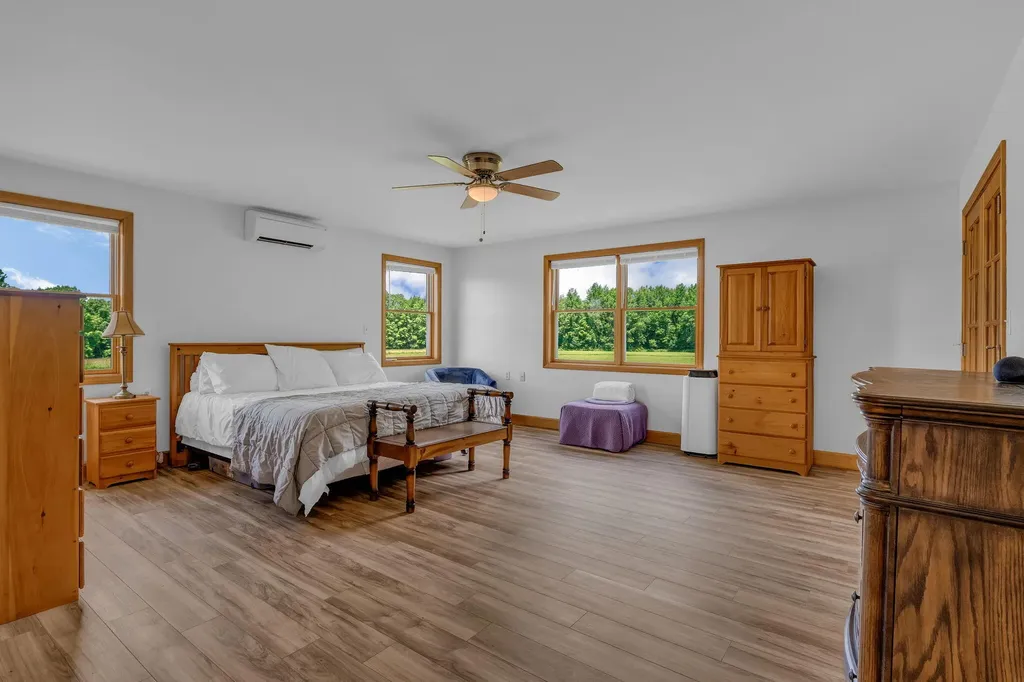 18 Bailey Road Sidney ME 04330