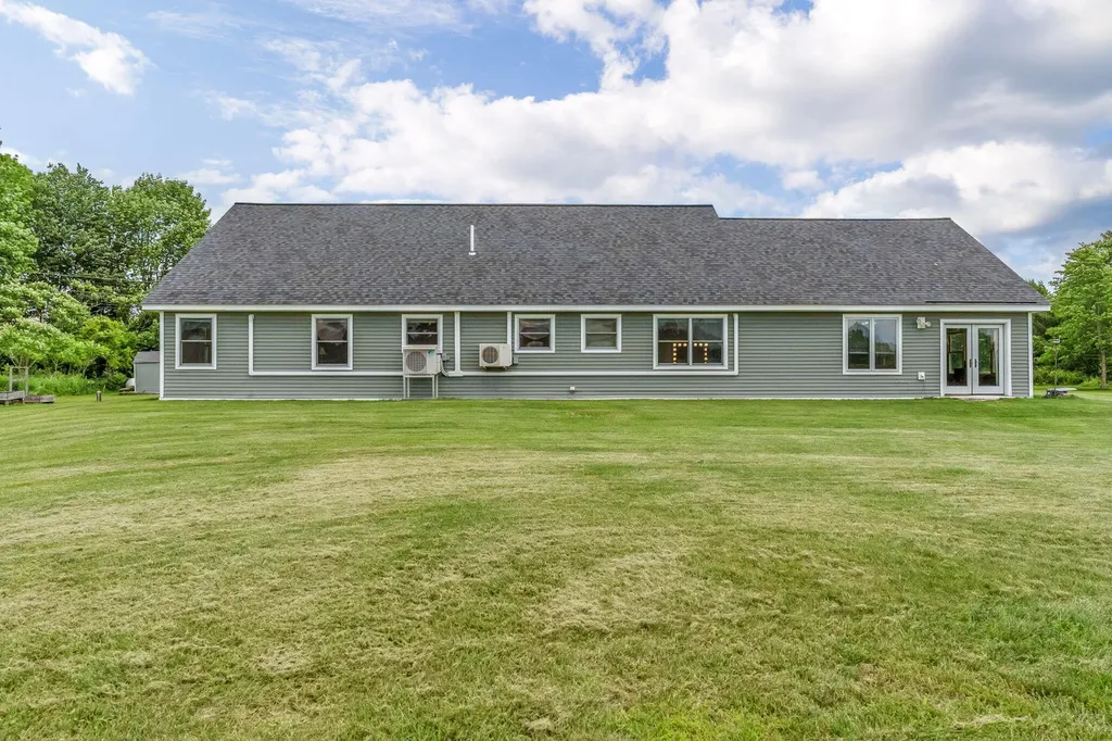 18 Bailey Road Sidney ME 04330