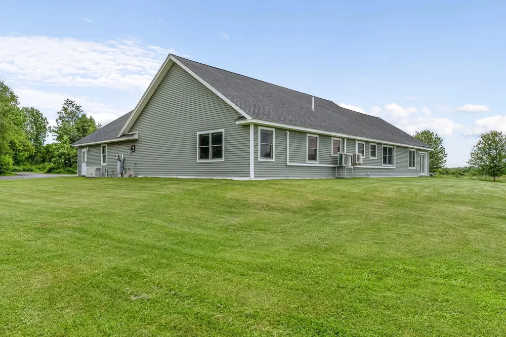 18 Bailey Road Sidney ME 04330
