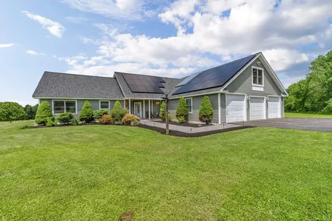 18 Bailey Road Sidney ME 04330