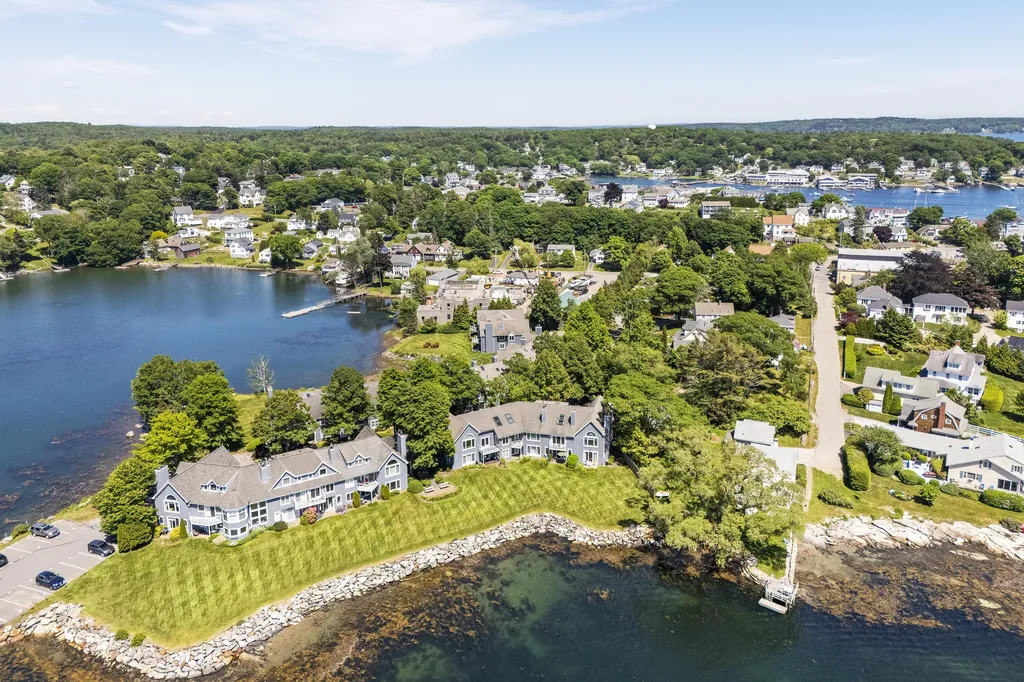 52 Mcfarland Point Drive Boothbay Harbor ME 04538