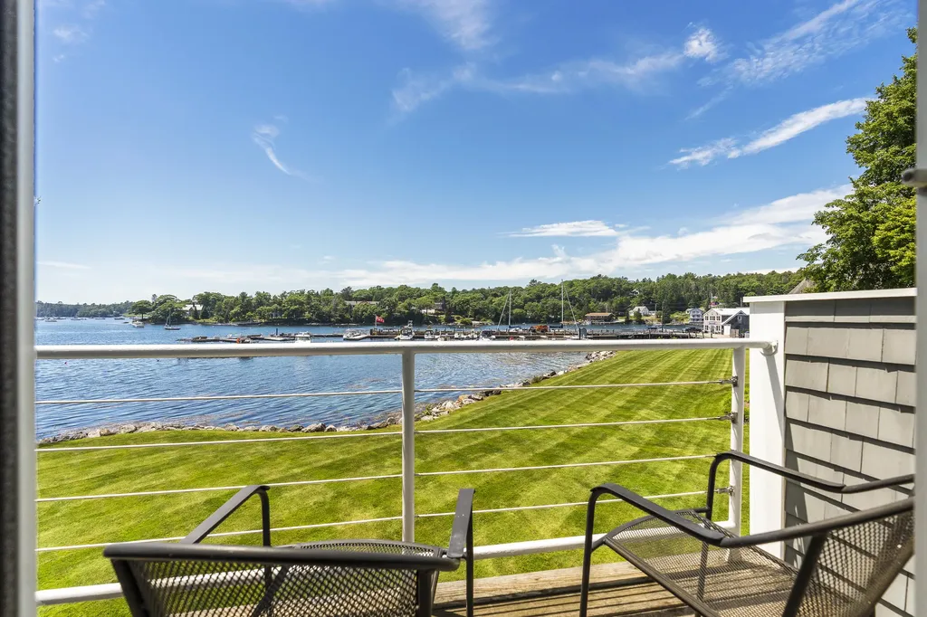 52 Mcfarland Point Drive Boothbay Harbor ME 04538