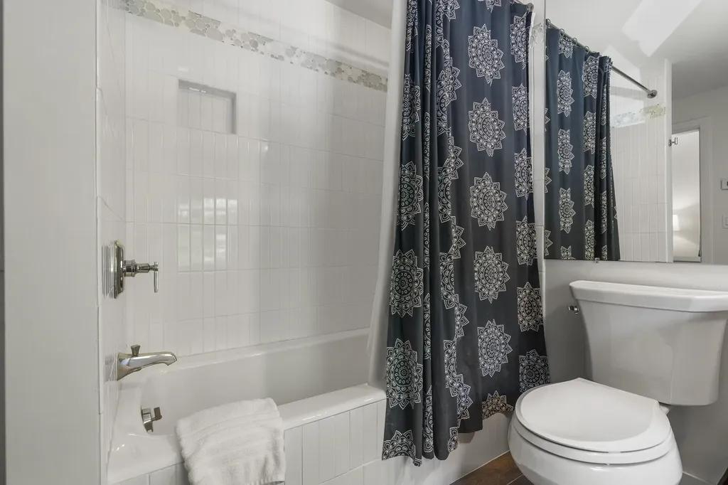 52 Mcfarland Point Drive Boothbay Harbor ME 04538