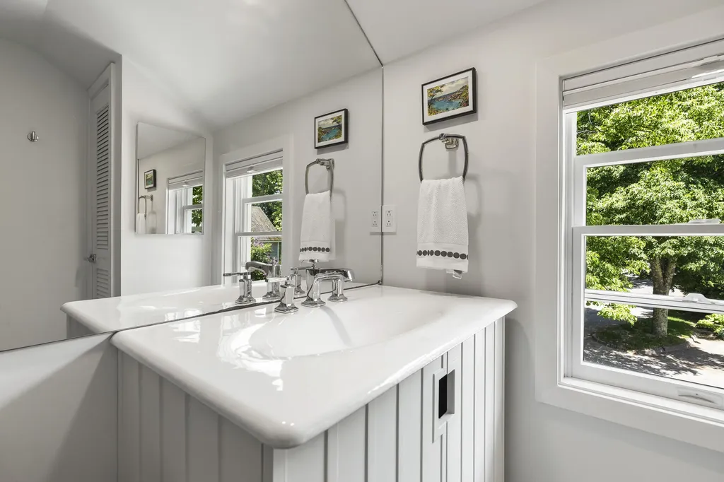 52 Mcfarland Point Drive Boothbay Harbor ME 04538