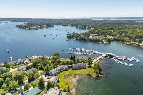 52 Mcfarland Point Drive Boothbay Harbor ME 04538