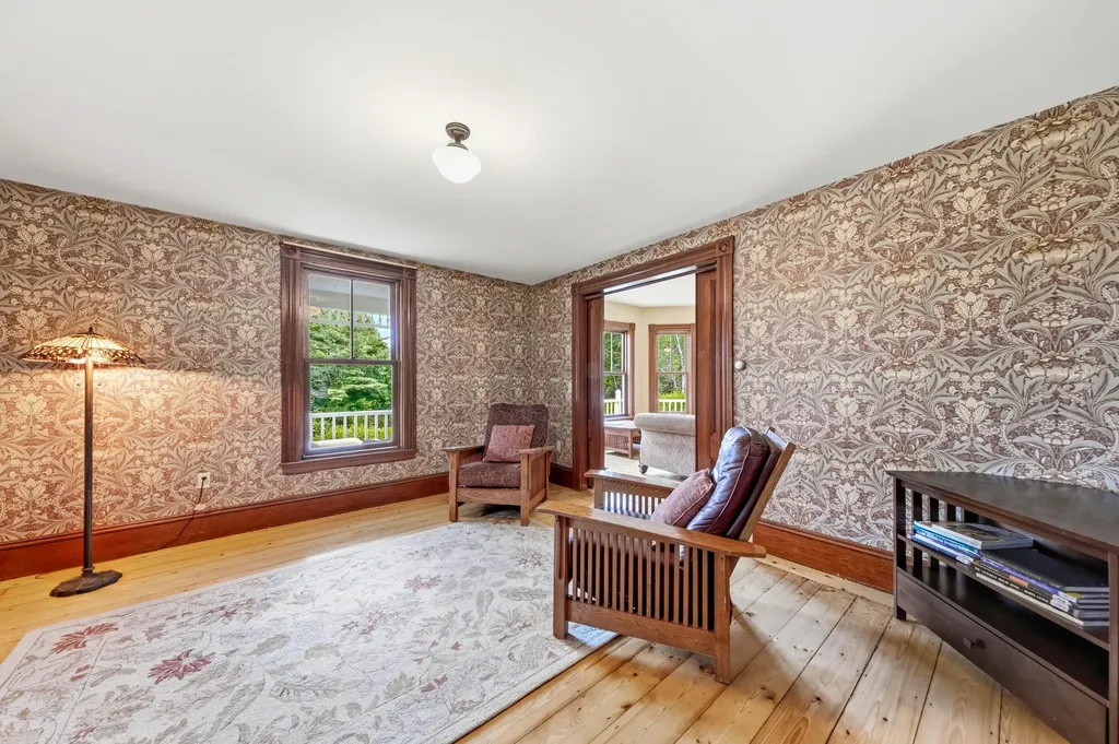 22 Brooks Way Owls Head ME 04854