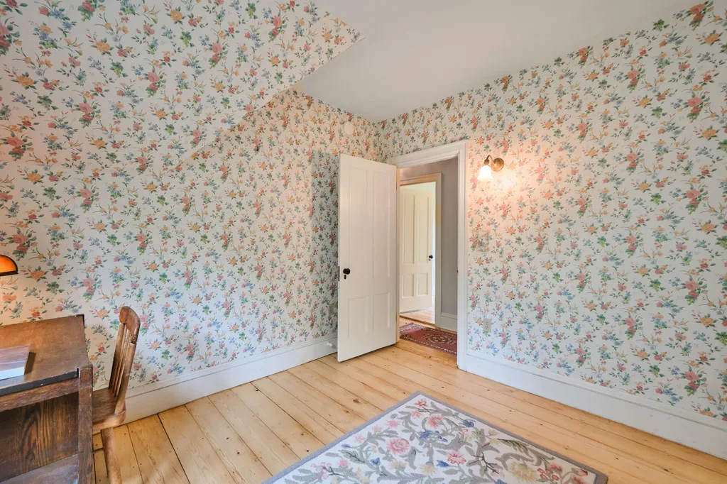 22 Brooks Way Owls Head ME 04854