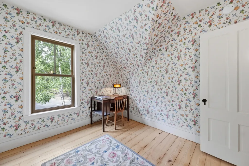 22 Brooks Way Owls Head ME 04854