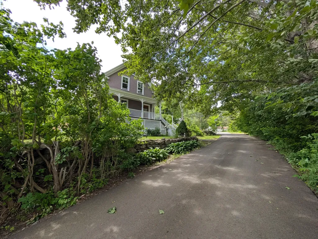 22 Brooks Way Owls Head ME 04854