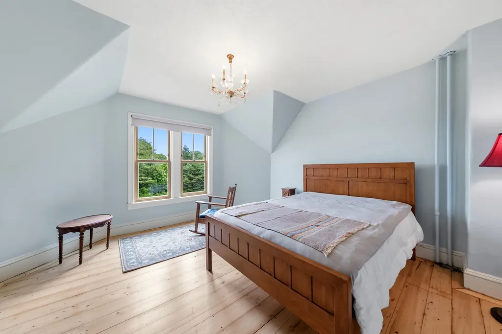 22 Brooks Way Owls Head ME 04854