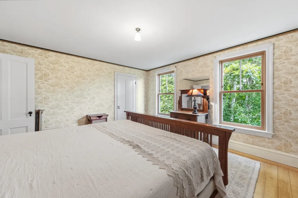 22 Brooks Way Owls Head ME 04854