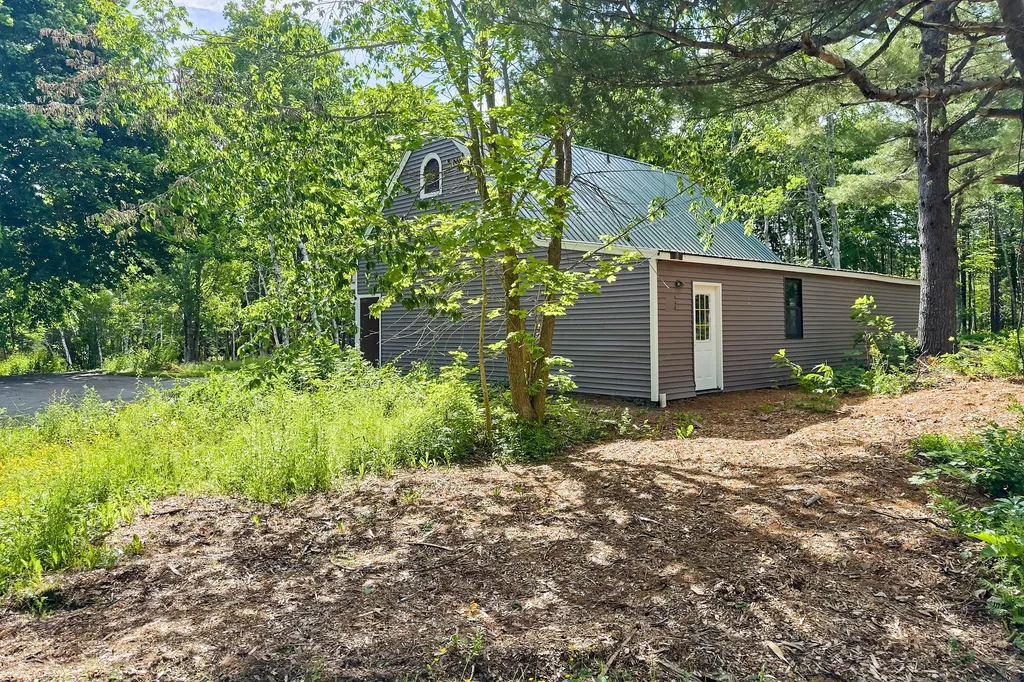 22 Brooks Way Owls Head ME 04854