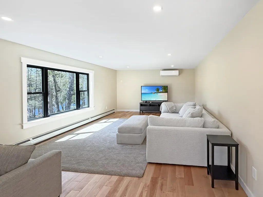 242 Maynard Road Rockwood T1 R1 Nbkp ME 04478
