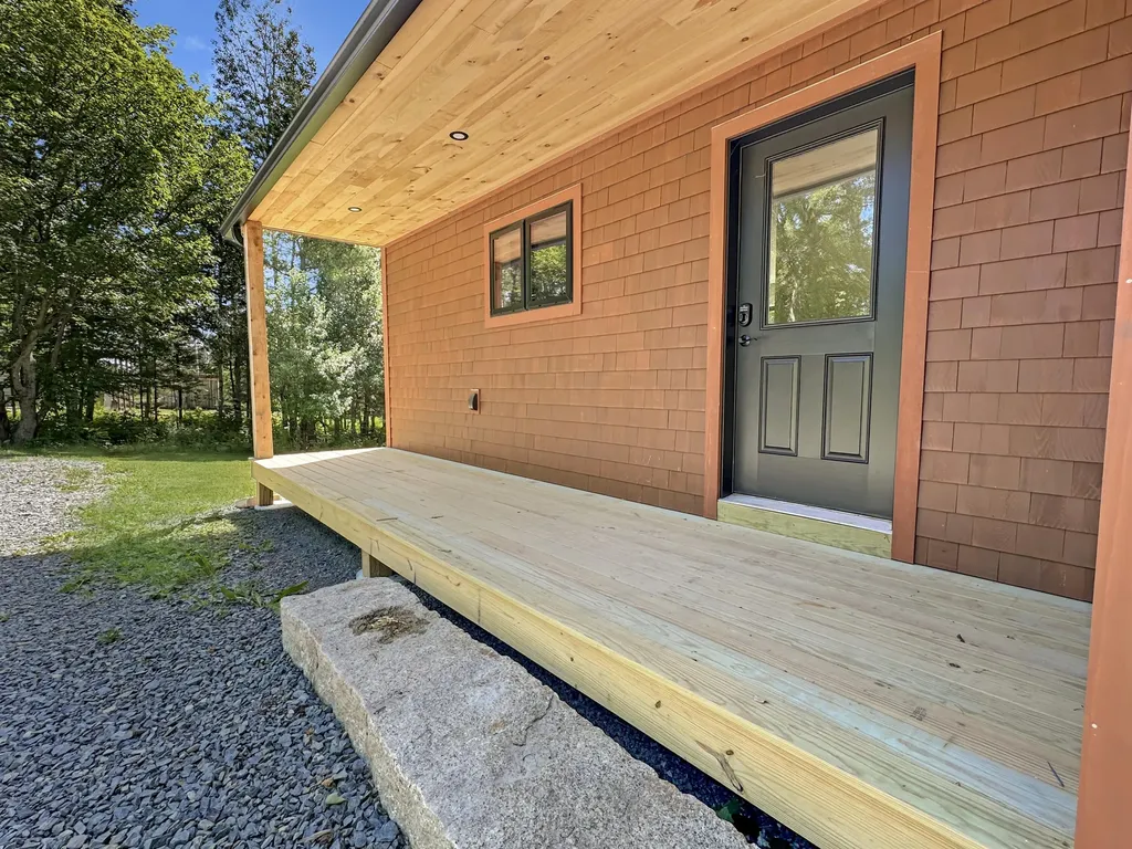 242 Maynard Road Rockwood T1 R1 Nbkp ME 04478