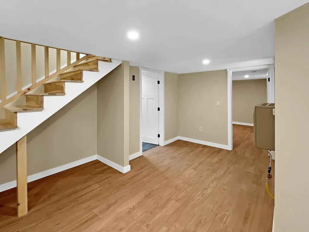 242 Maynard Road Rockwood T1 R1 Nbkp ME 04478