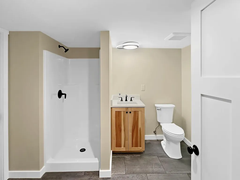 242 Maynard Road Rockwood T1 R1 Nbkp ME 04478