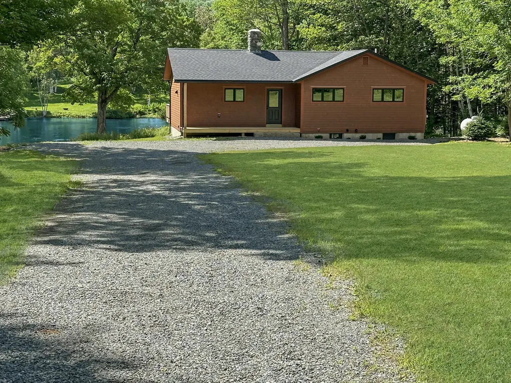 242 Maynard Road Rockwood T1 R1 Nbkp ME 04478
