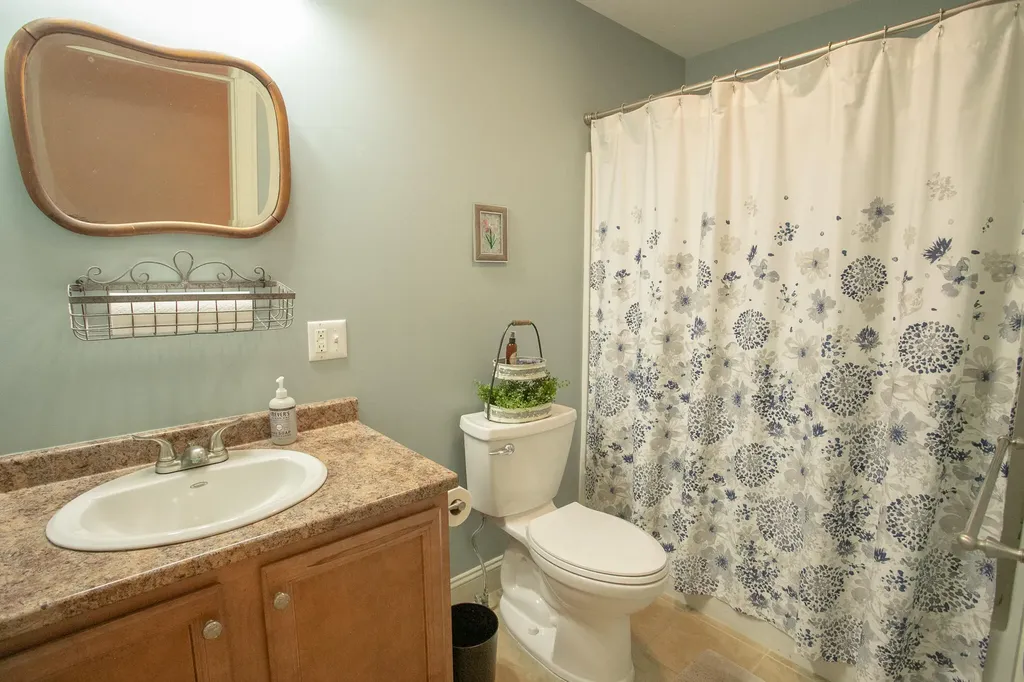 13 Carriage Lane Hermon ME 04401