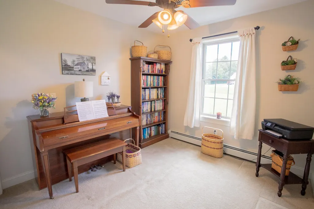 13 Carriage Lane Hermon ME 04401