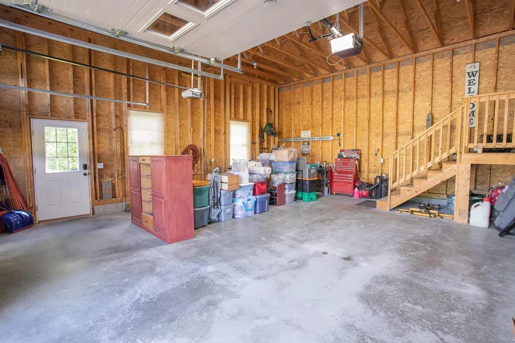 13 Carriage Lane Hermon ME 04401