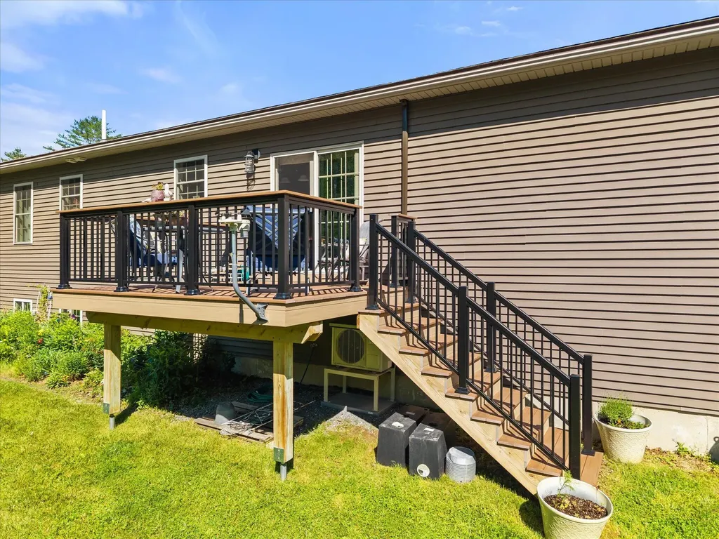 13 Carriage Lane Hermon ME 04401