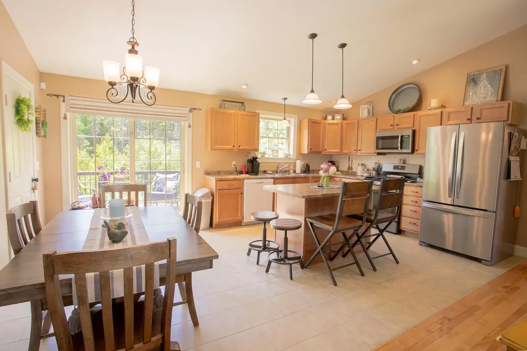 13 Carriage Lane Hermon ME 04401