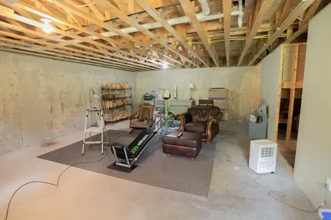 13 Carriage Lane Hermon ME 04401