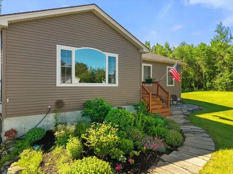 13 Carriage Lane Hermon ME 04401