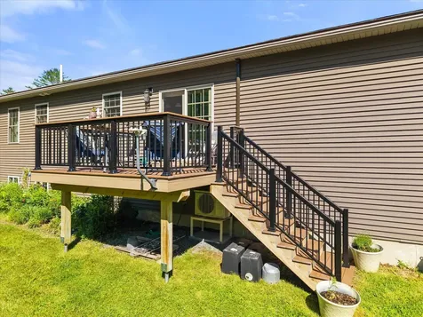 13 Carriage Lane Hermon ME 04401
