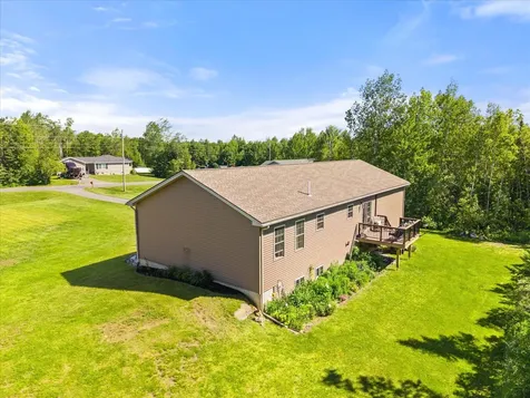 13 Carriage Lane Hermon ME 04401