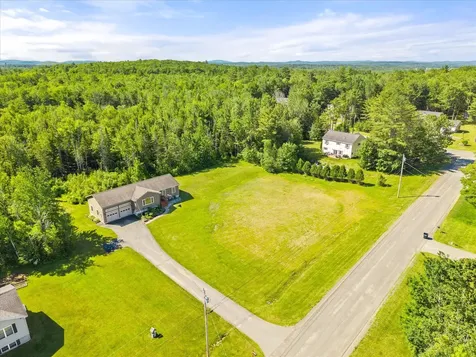 13 Carriage Lane Hermon ME 04401