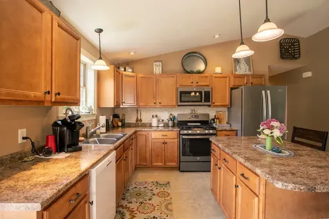 13 Carriage Lane Hermon ME 04401
