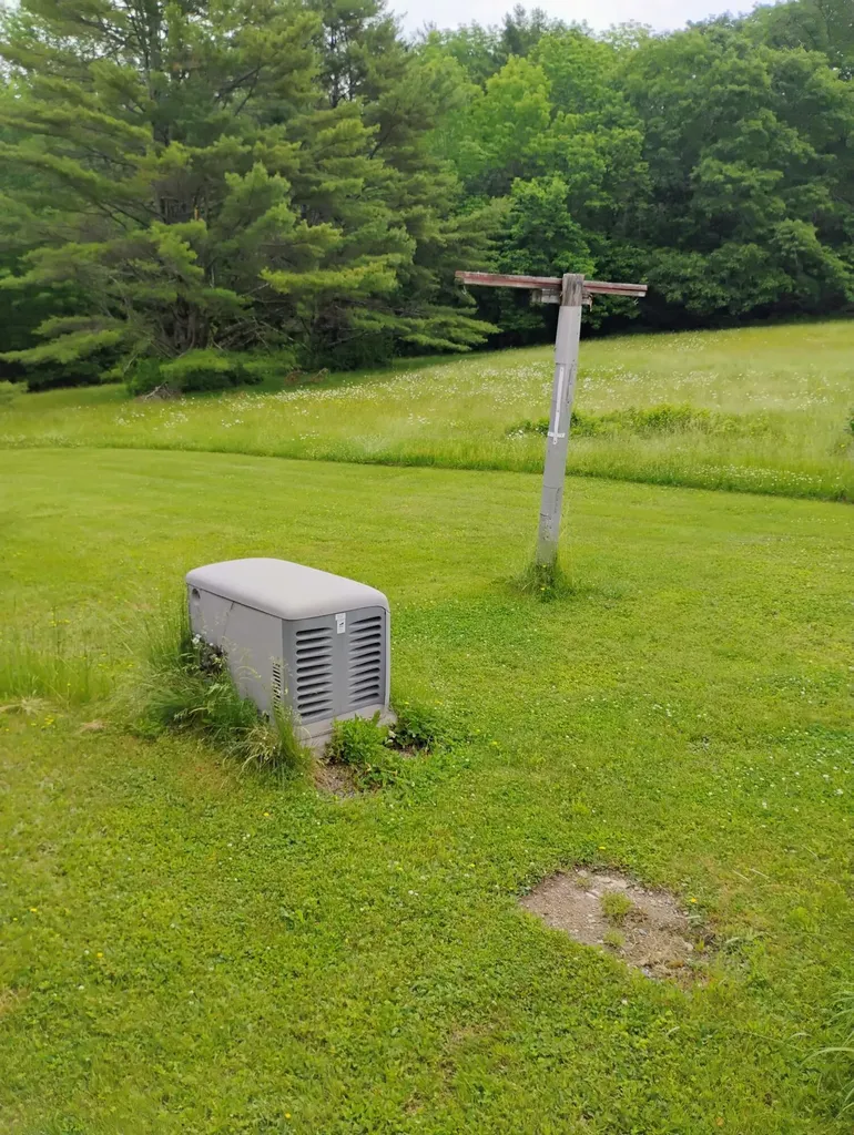 270 Middle Road Dresden ME 04342