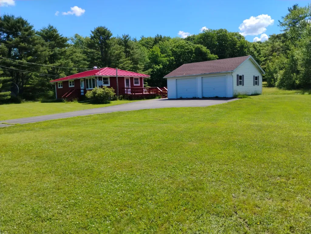270 Middle Road Dresden ME 04342