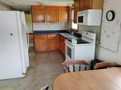 270 Middle Road Dresden ME 04342
