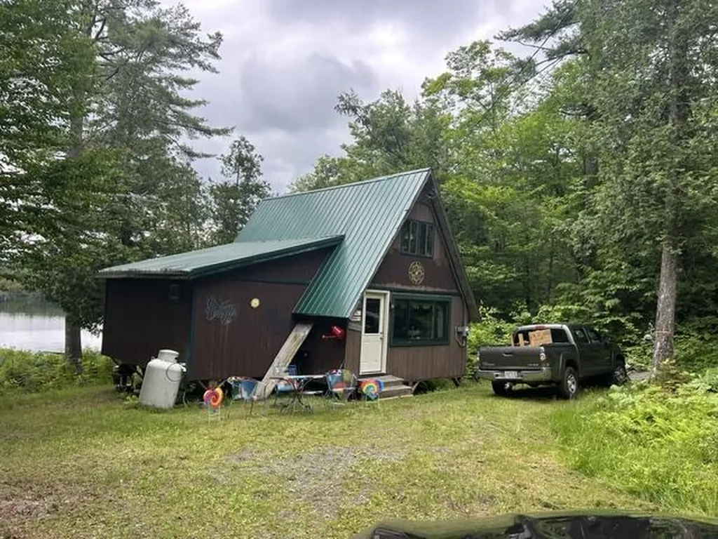 137 Parsons Landing Road Dover-foxcroft ME 04426