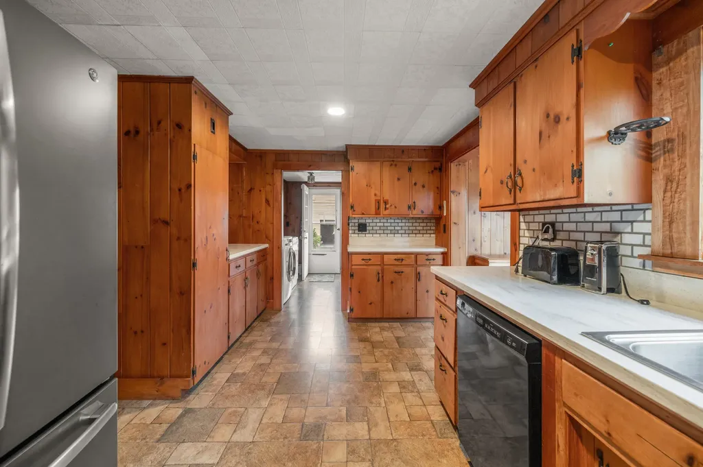 405 Western Avenue Augusta ME 04330