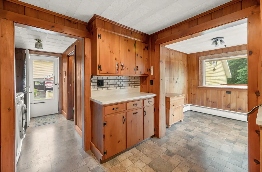 405 Western Avenue Augusta ME 04330